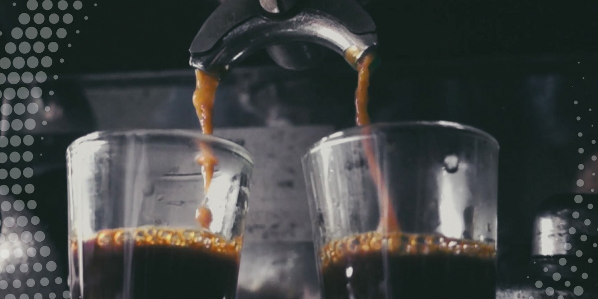 Seeberger Kaffeemaschine mit zwei Kaffeetassen